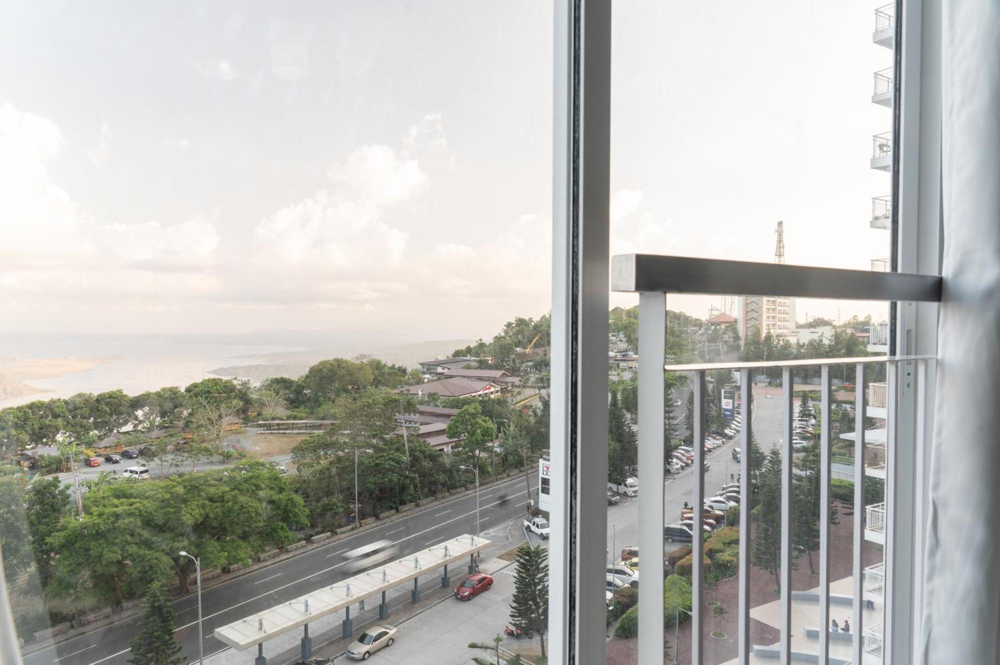 Wind Residence 4 Tagaytay City Exterior photo